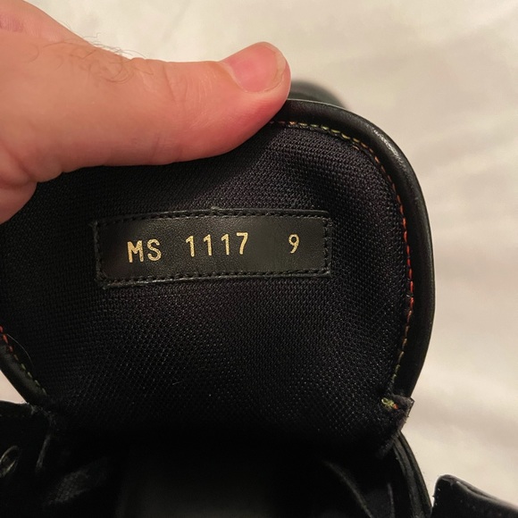 Louis Vuitton Sneaker - Picture 7 of 7